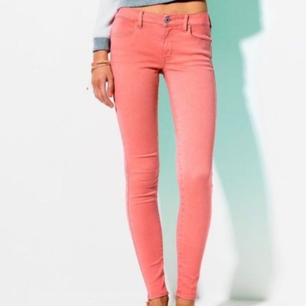 AMERICAN EAGLE ANKLE ZIPPER JEANS
